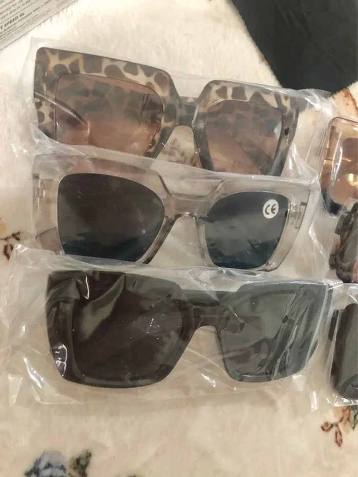 Lunettes de soleil neuve en lot - photo numéro 2