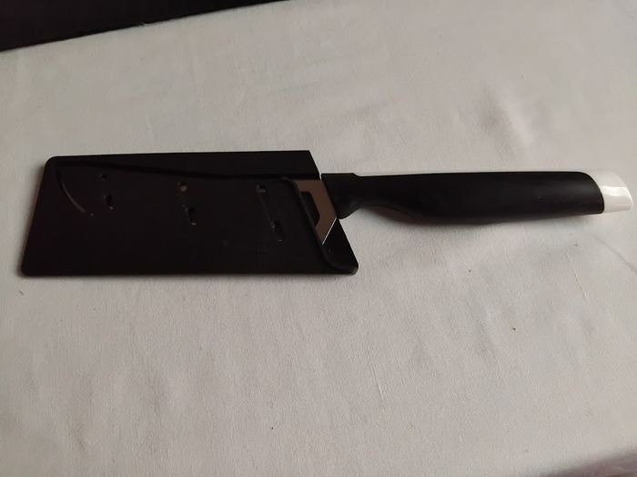 TUPPERWARE - Couteau à fromage - Etat neuf - photo numéro 3