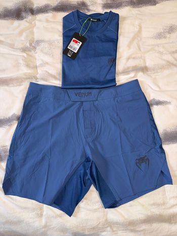 Ensemble Venum Contender Bleu – Rashguard & Fightshort MMA – Neuf L