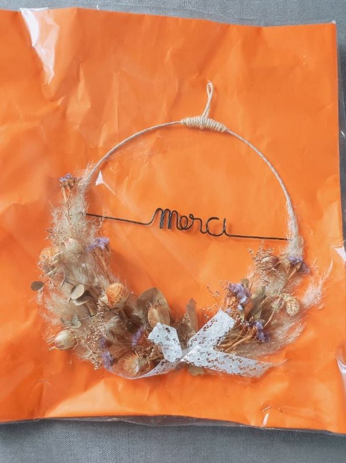 Couronne de fleurs séchées