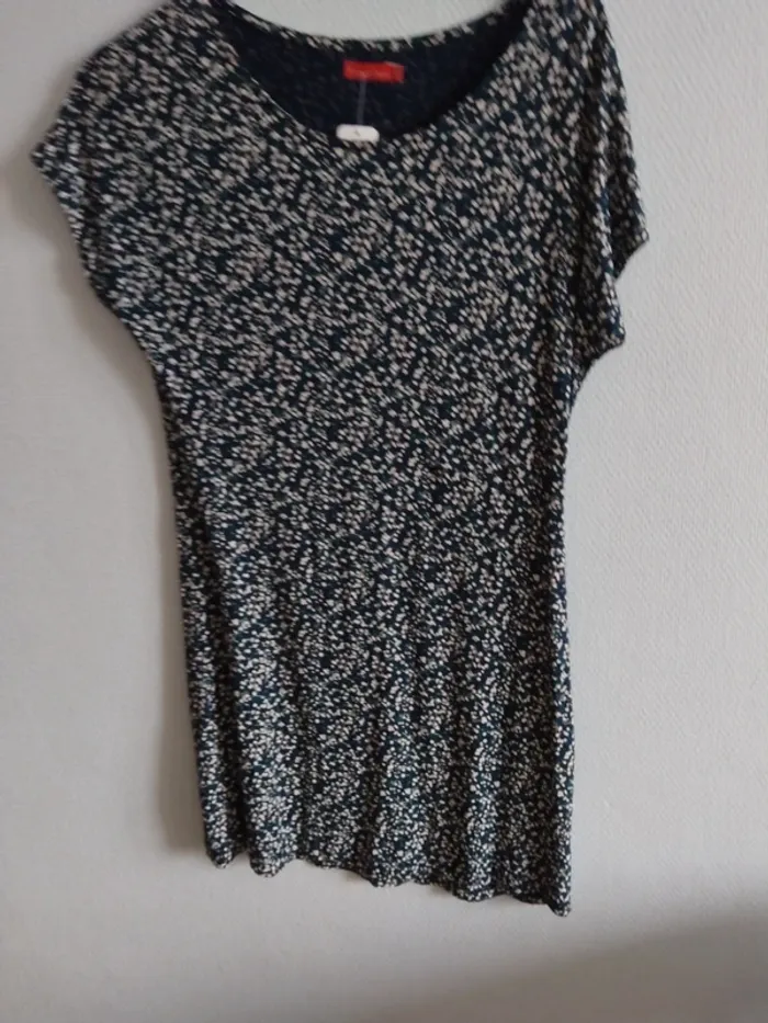 Robe taille 38/40 - photo numéro 3