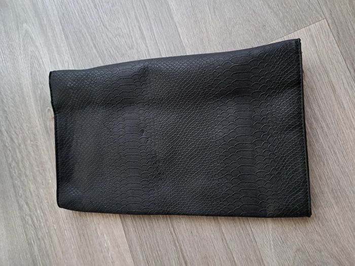 Pochette noire - photo numéro 4