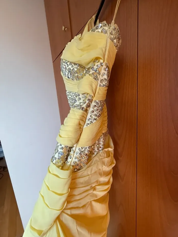Robe de soirée - photo numéro 3