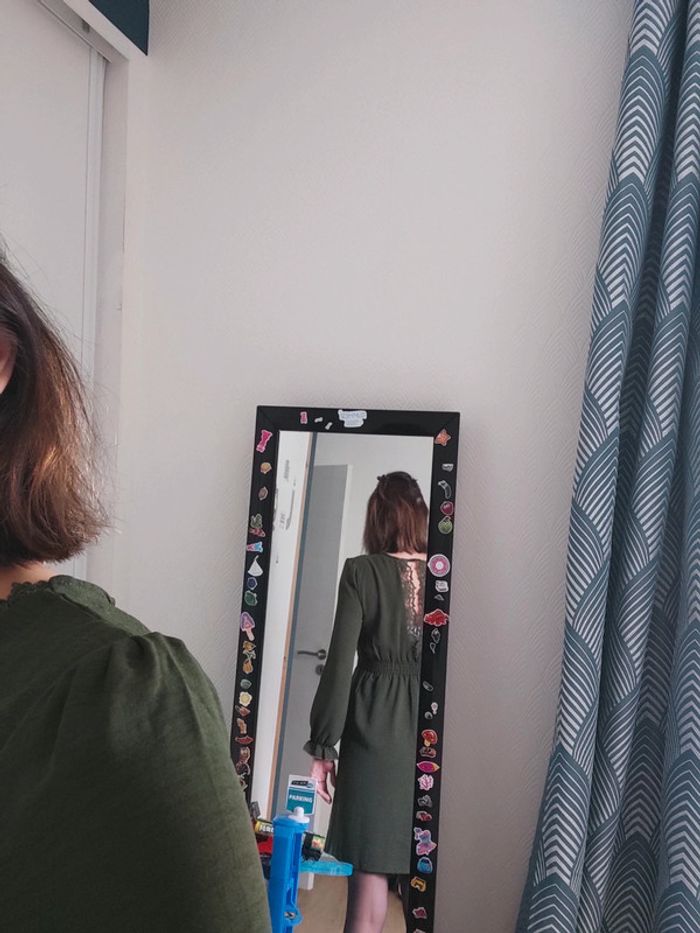 Robe 👗 kaki dentelle décolleté taille S - photo numéro 5