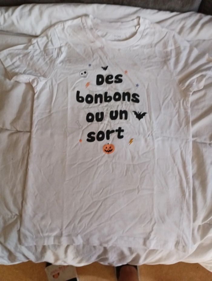 Tee shirt manches courtes halloween taille 10 ans