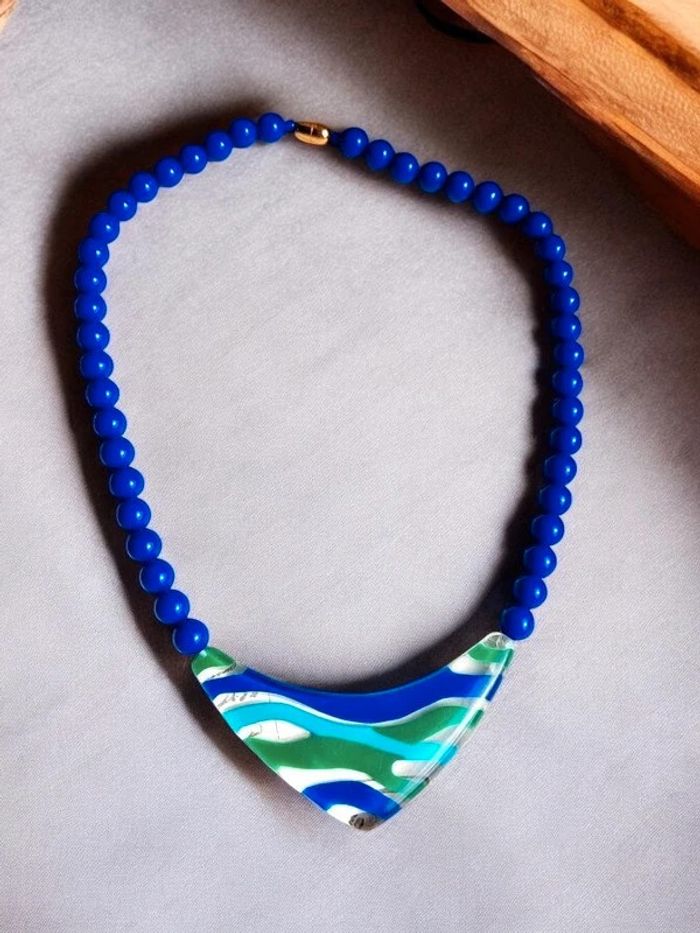 Collier Avon vintage 1987 blue bead Lucite - photo numéro 7