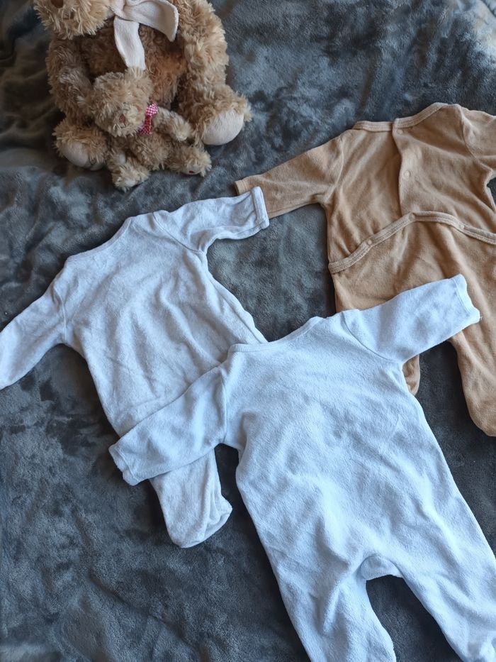 Lot de 3 pyjamas 1 mois - photo numéro 3