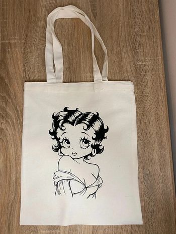 Tote bag
