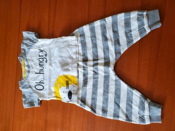 Ensemble pantalon tee-shirt