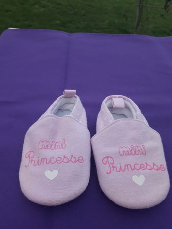 Chaussons bébé filles  pointure 18