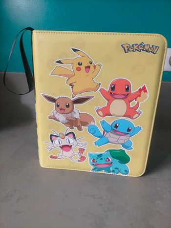 Classeur pour 900 cartes Pokémon