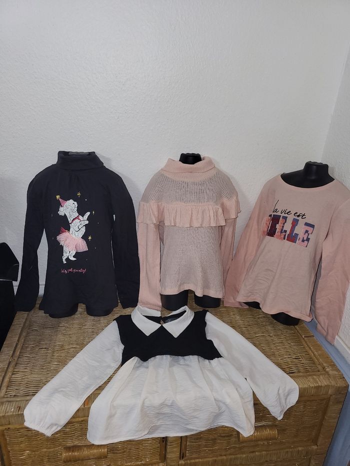 Lot 4 hauts fille 8 ans