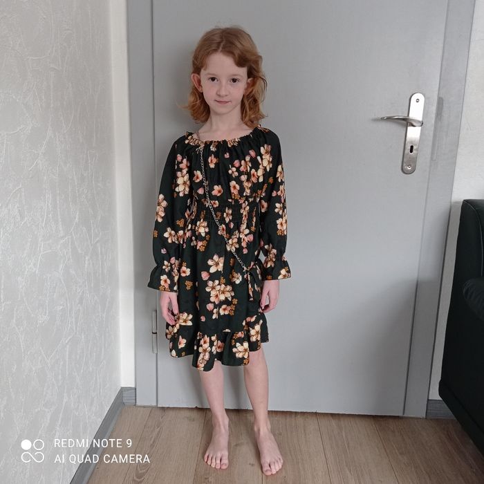 Robe vert foncé à fleurs 8ans - photo numéro 4