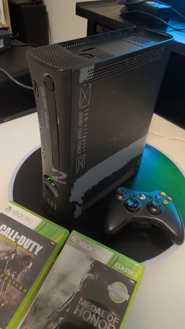 Xbox 360 édition Call of duty modern Warfare 2 avec câbles manette et jeux - photo numéro 7