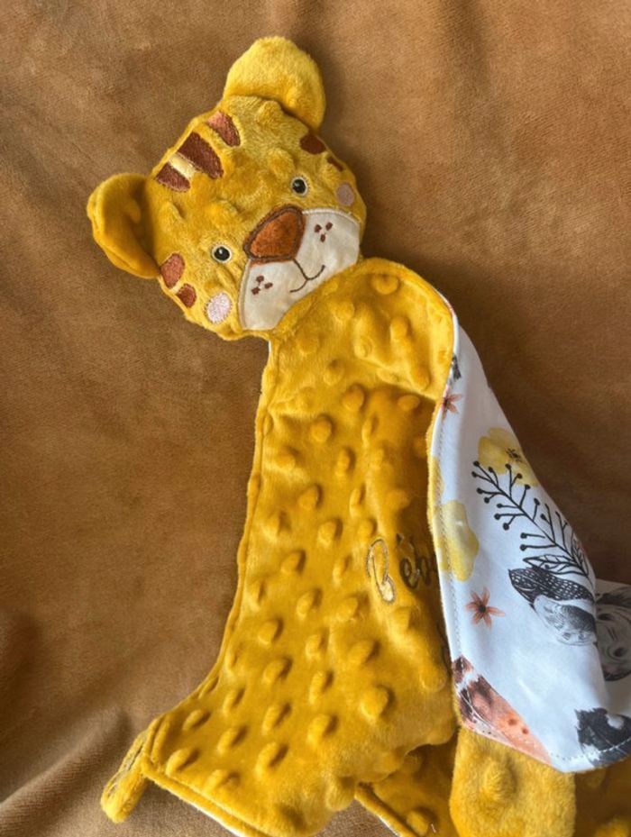 Doudou tigre brodé neuf - photo numéro 7