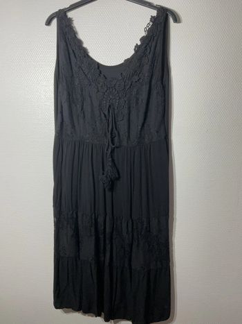Robe en dentelle femme taille unique (38-42)- new sunshine - neuve avec étiquette