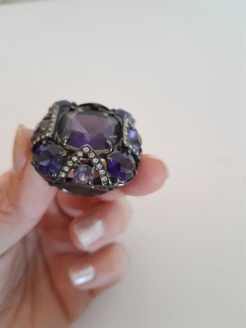 Très grosse bague violette taille 54