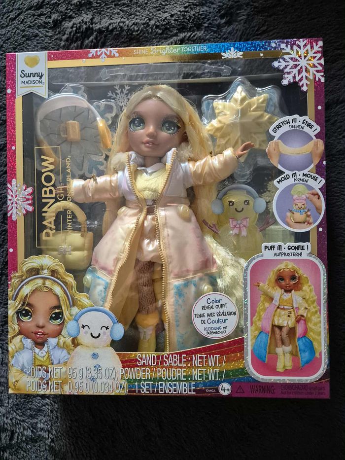 Rainbow High - Winter Wonderland - Jaune- Révèle ta couleur