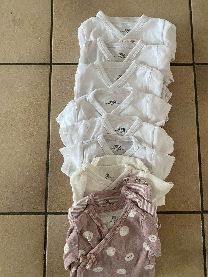 Lot de vêtements 0/1 mois fille - photo numéro 2