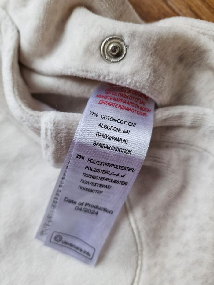 Joli ensemble 1 pièce avec pieds et chapeau - photo numéro 9