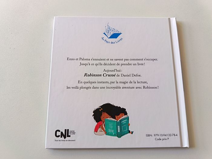 Livre " Une aventure avec Robinson Crusoé" de la collection Hachette - photo numéro 2