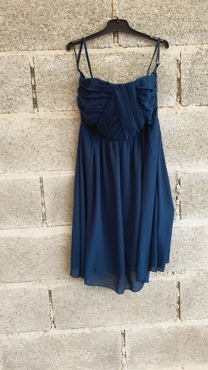 Très belle robe vila  taille 36 en très bon état - photo numéro 2