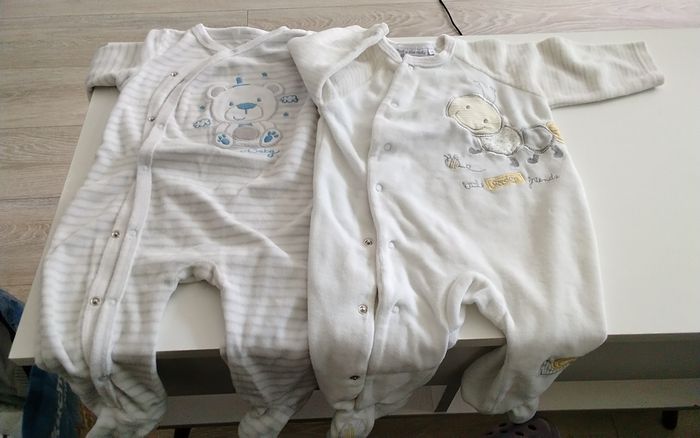 Lot de 4 pyjamas 6mois - photo numéro 1