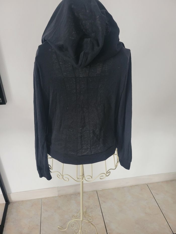 Sweat a capuche - photo numéro 3