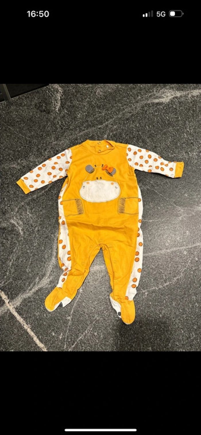 Lot de 5 pyjamas légers bébé garçon 6 mois très bon état ou neuf - photo numéro 5
