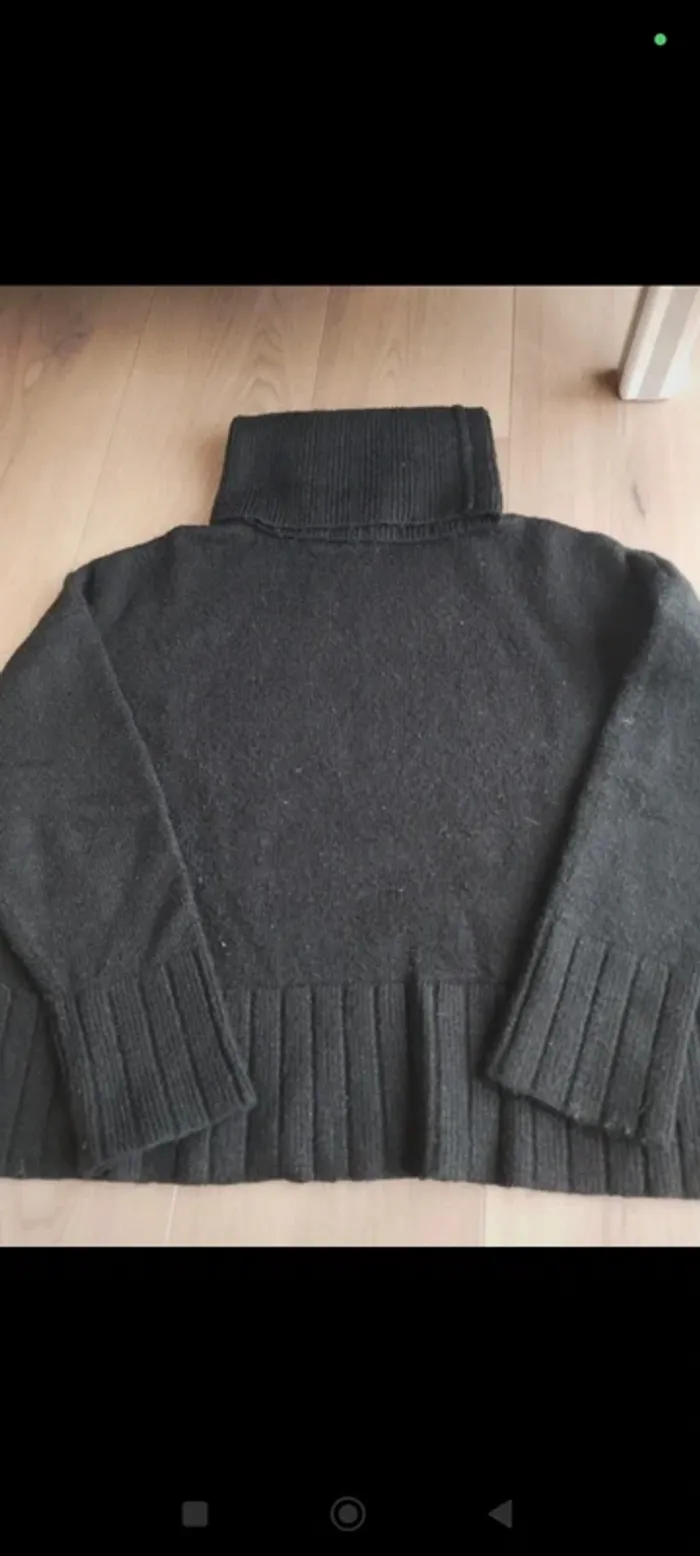 Pull col roulé noir Stradivarius S