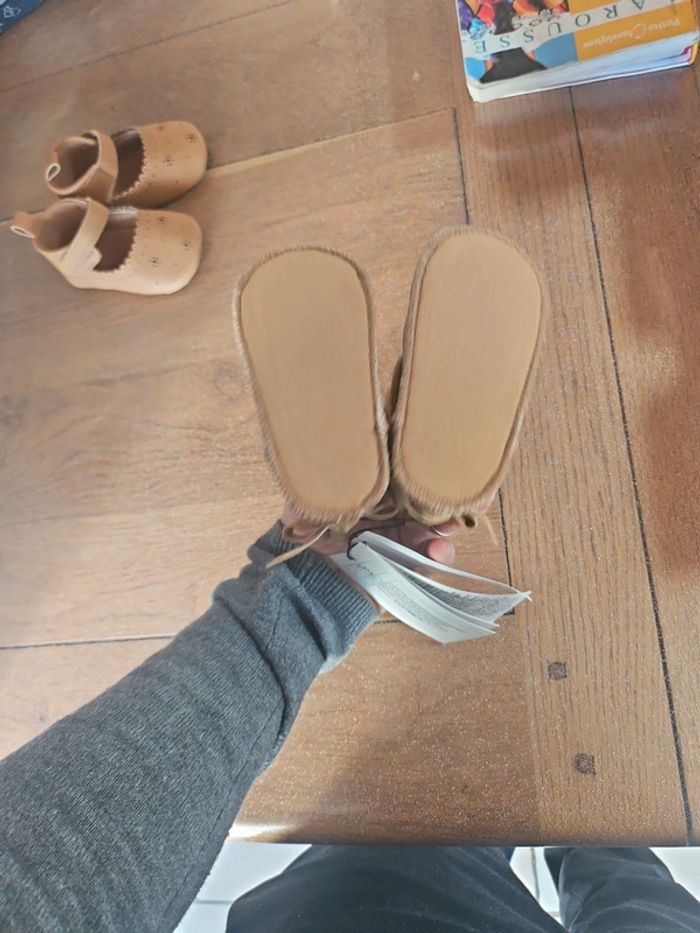 Chaussures bebe - photo numéro 3