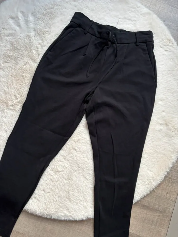 Pantalon noir - photo numéro 2
