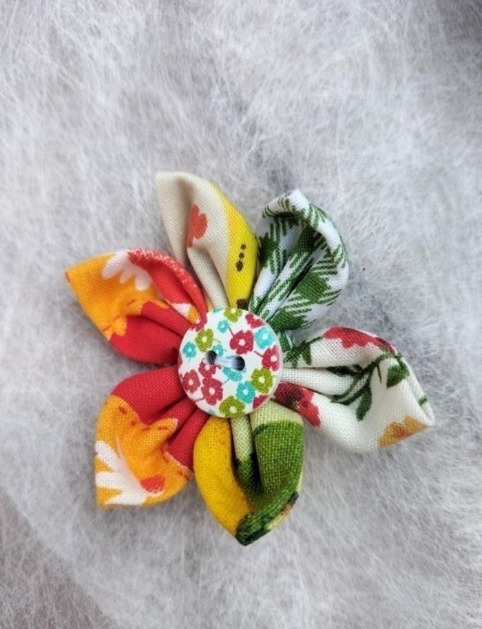 Idée cadeau : petite fleur en tissu