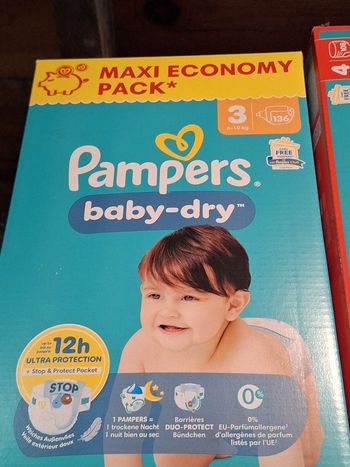 Carton pampers t3