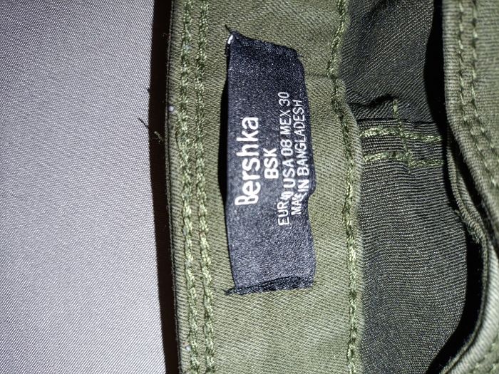 Pantalon Bershka kaki 36 - photo numéro 3