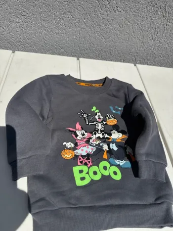 Pull Halloween Mickey taille 9/12 mois 80cm