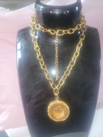 Collier upcyclé avec un joli bouton 