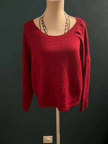Très beau pull mi court pour femme
