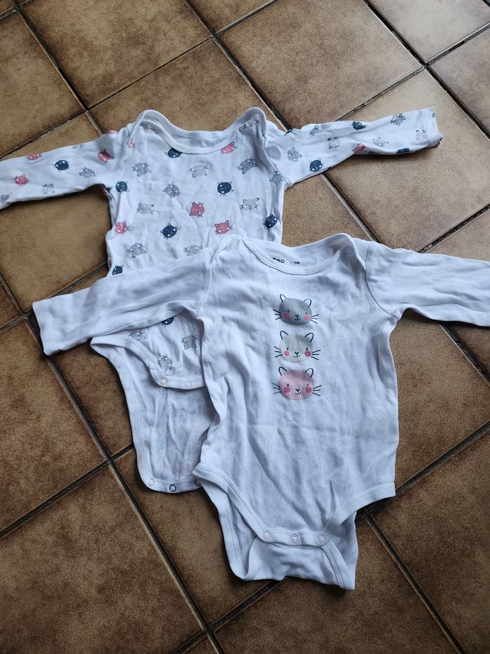 Lot vêtements fille 18 mois - photo numéro 4