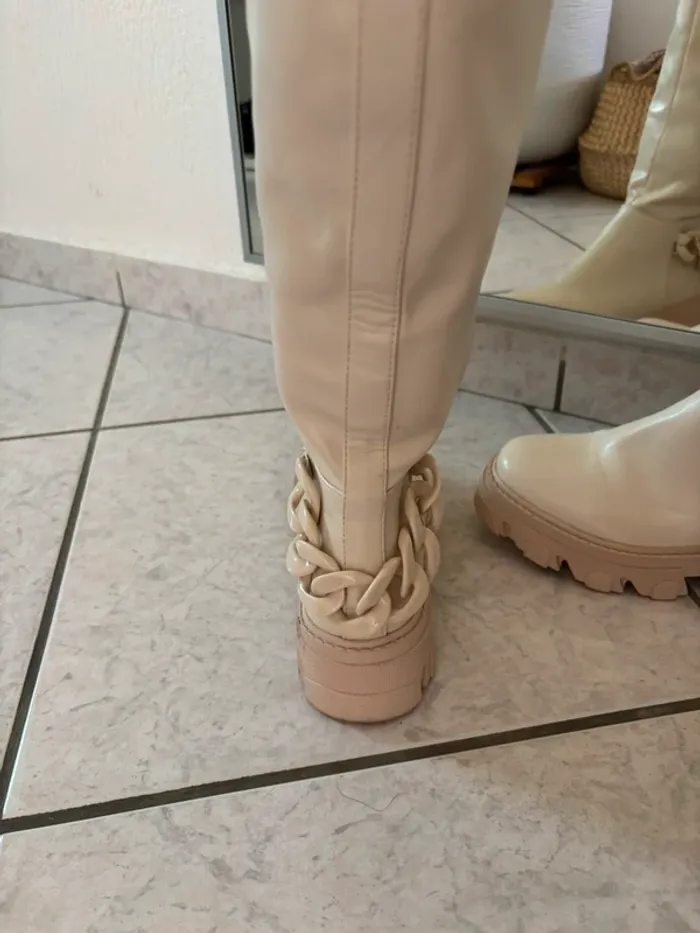 Très belle paire de botte 38 comme neuve - photo numéro 4