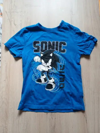 T-shirt sonic