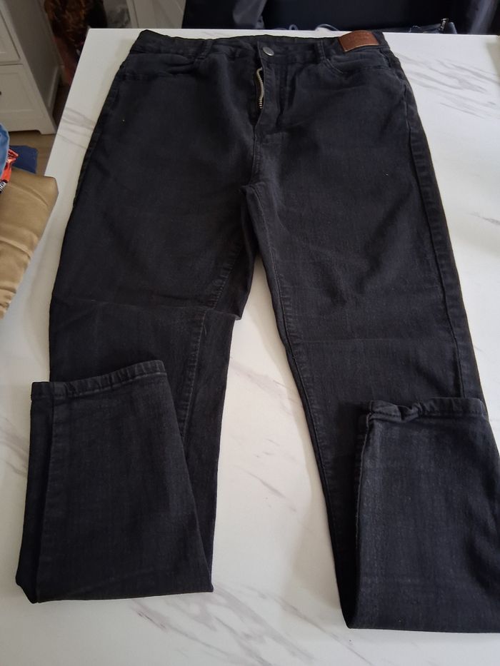 Jean straigh noir " t- M"