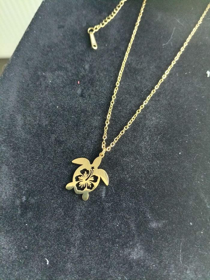 Collier tortue doré - photo numéro 2