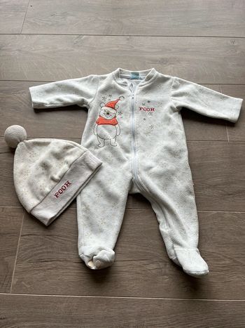 Pyjama et bonnet