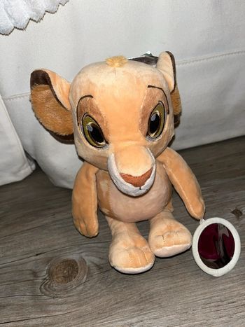 Peluche / doudou Simba roi lion