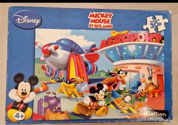 Puzzle 30 pièces  disney Mickey mousse et ses amis en parfait état