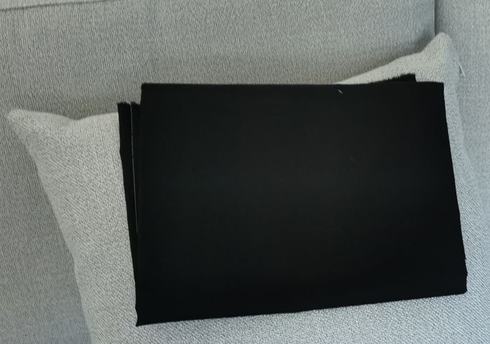 Gros coupon tissu coton noir 300cmx150cm