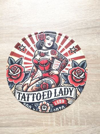 Plaque métallique decorative vintage rétro rockabilly style tatouage avec roses 20 x 20 cm