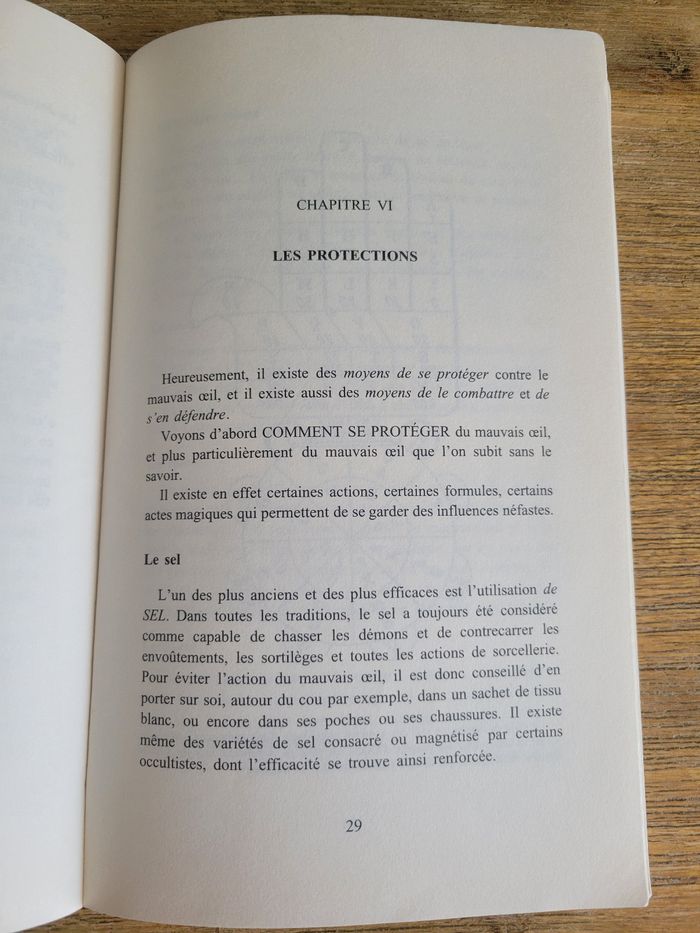 Lot deux livres Divination et Mauvais oeil - photo numéro 8