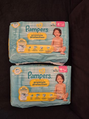 Lot 2 paquets de 38 couches Pampers Premium taille 4